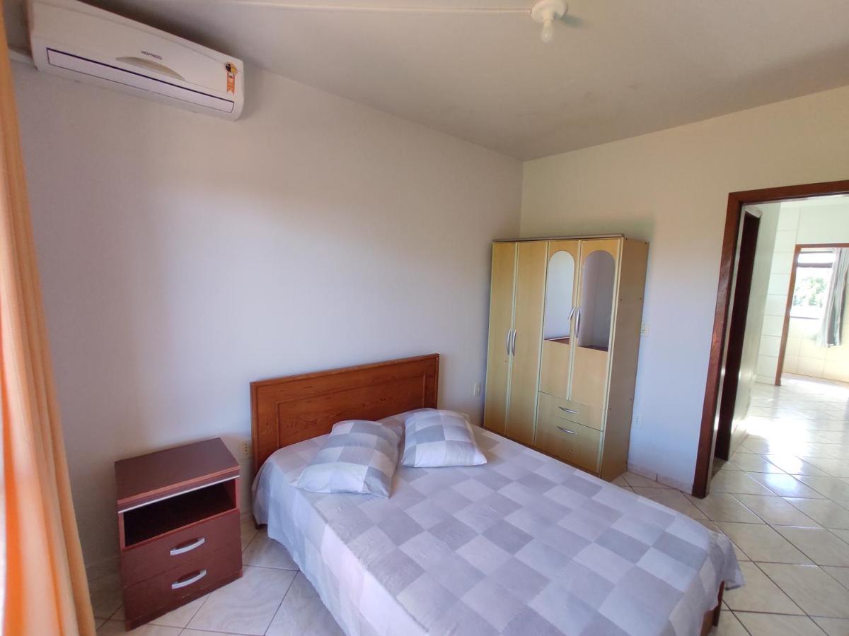 Residencial Medeiros Apartment Guarda do Embau Exterior photo
